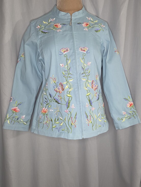 Quacker Factory Jackets & Blazers - Quacker Factory M Medium Light Blue Embroidered Jean Jacket NWOT
